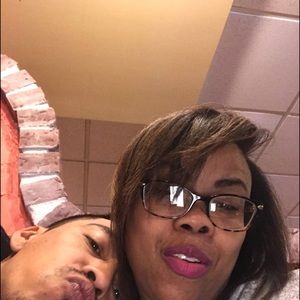 Meet your Posher, Charisse